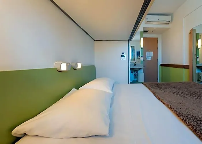 Ibis Budget - Super Economico 3* Porto Alegre