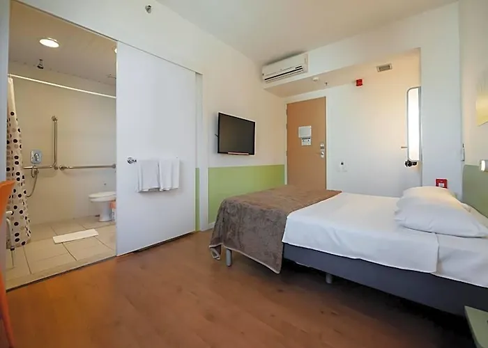 Ibis Budget - Super Economico Hotel