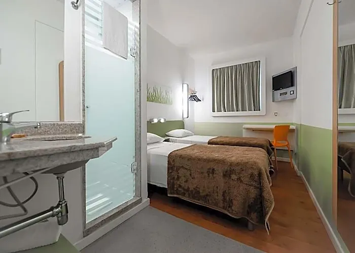 Hotel Ibis Budget - Super Economico 3*