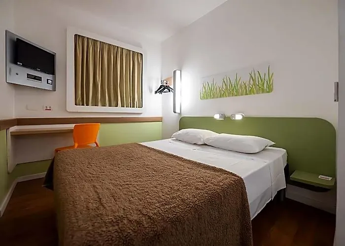 Ibis Budget - Super Economico Hotel